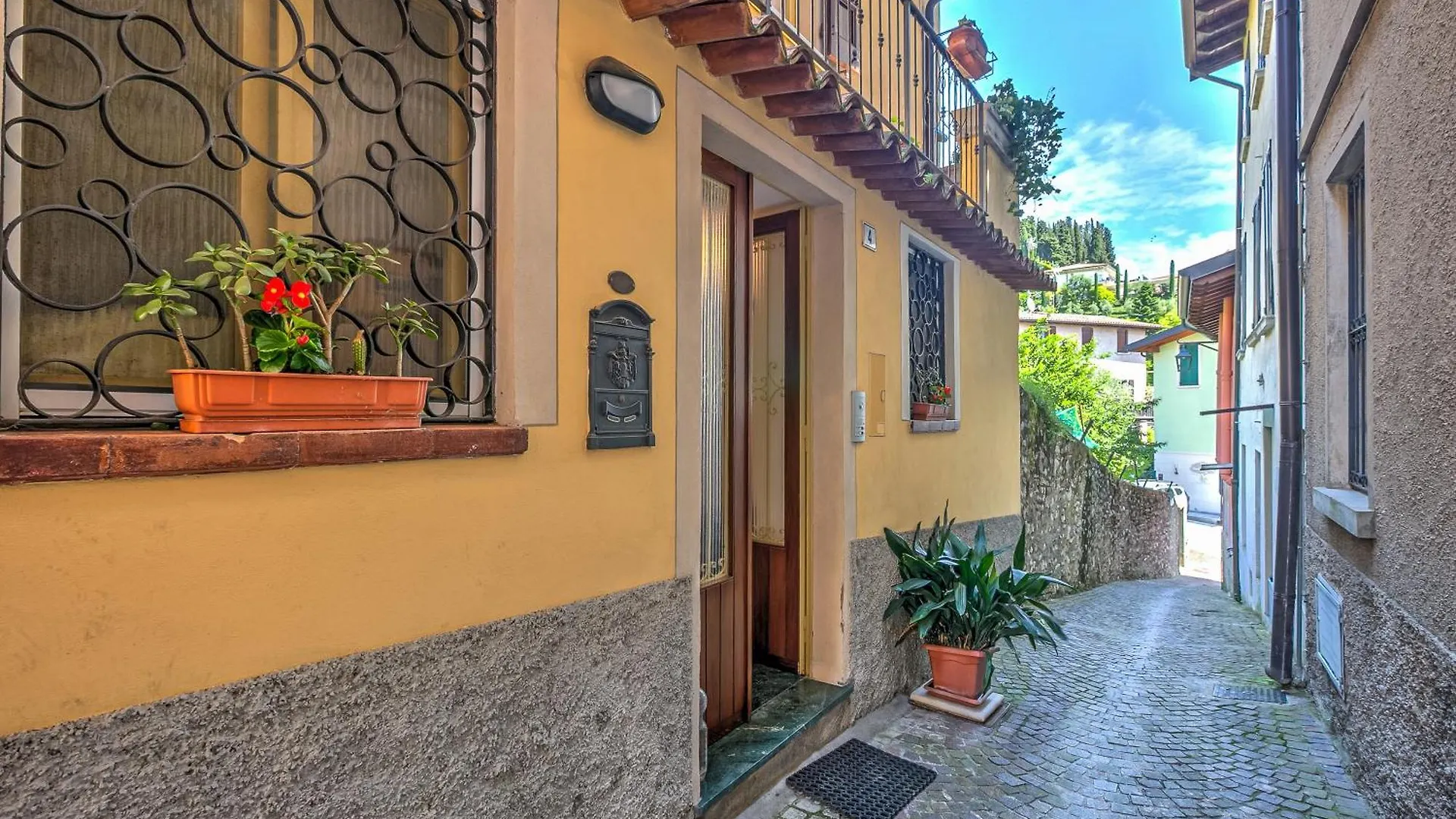 Apartamento Ory House- Gardone Center & 500M Lake - Happy Rentals Gardone Riviera